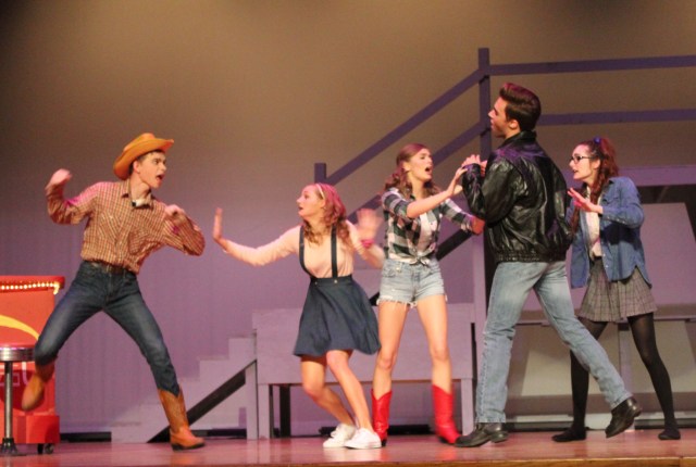 Footloose12.jpg